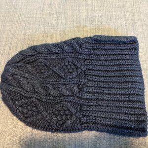 Uniqlo black cabled beanie Heattech